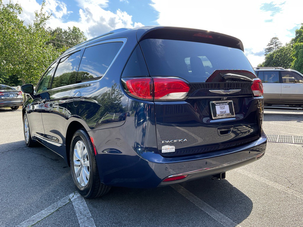 2019 Chrysler Pacifica Image 7