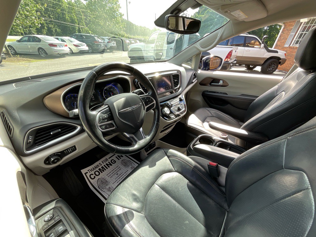 2019 Chrysler Pacifica Image 14
