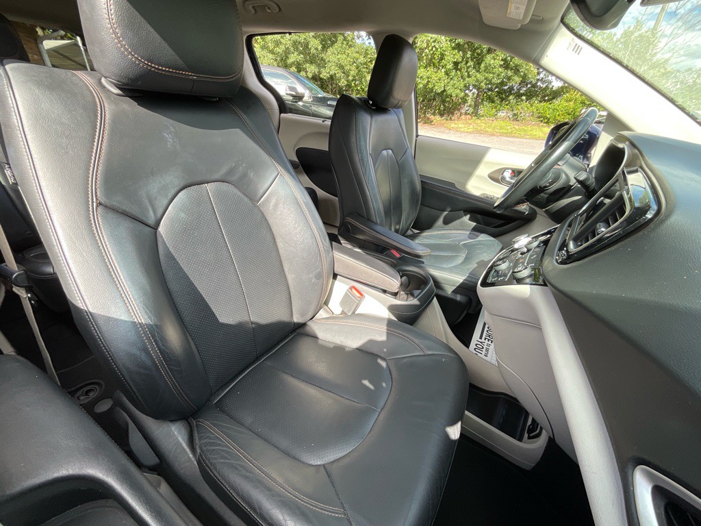 2019 Chrysler Pacifica Image 18