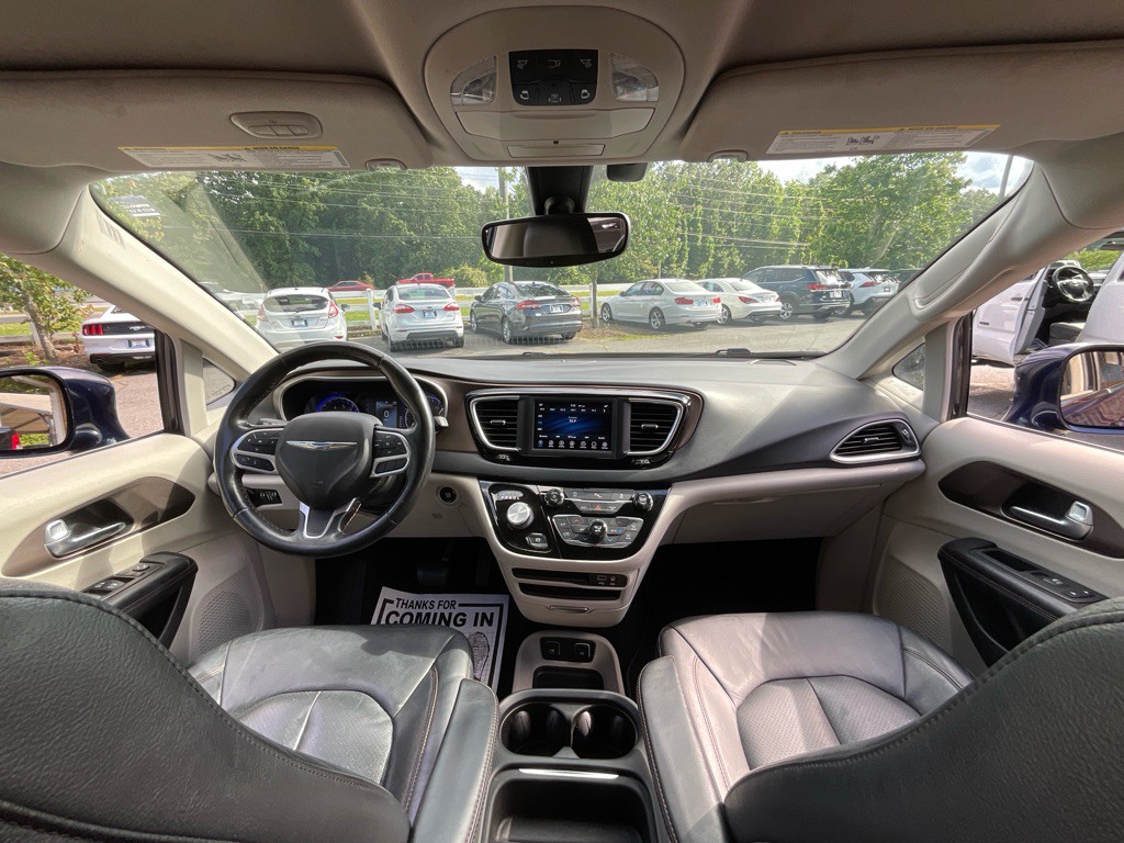 2019 Chrysler Pacifica Image 19
