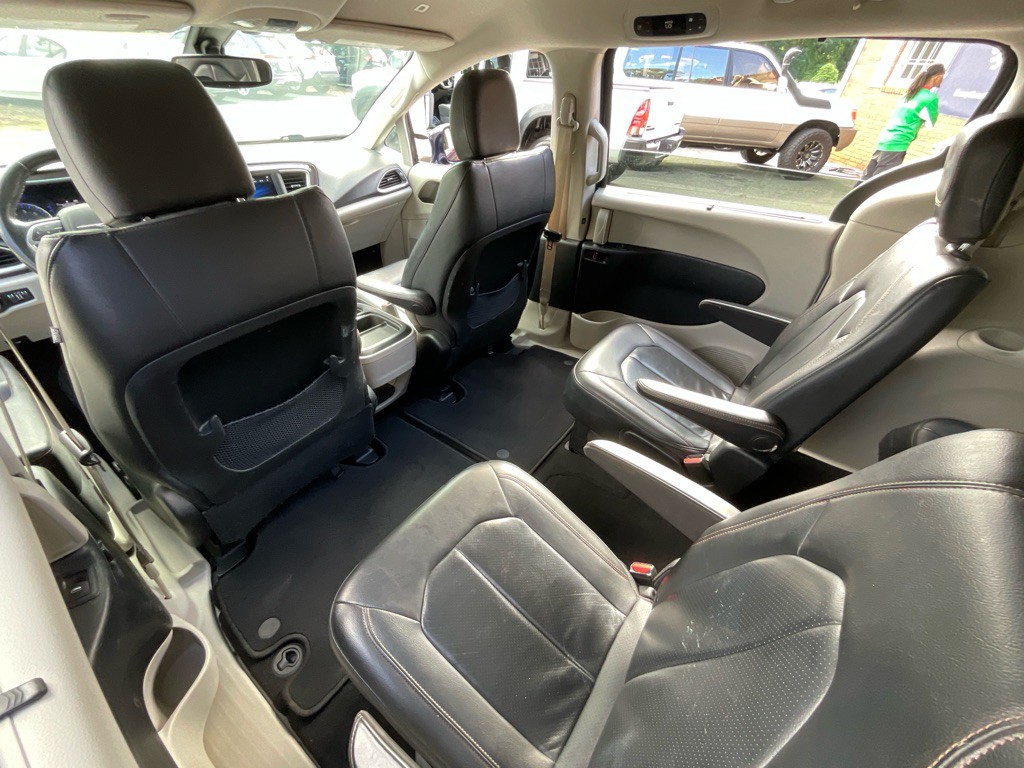 2019 Chrysler Pacifica Image 27