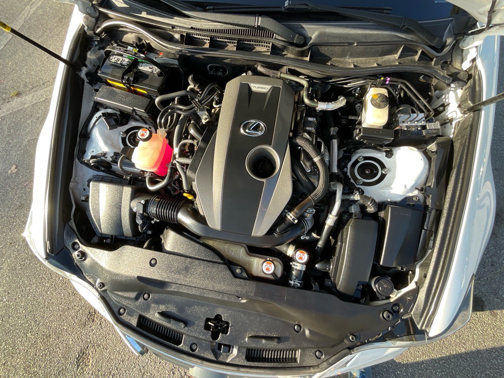 2017 Lexus IS 200t Image 12