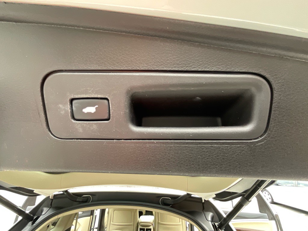 2017 Acura MDX Image 42