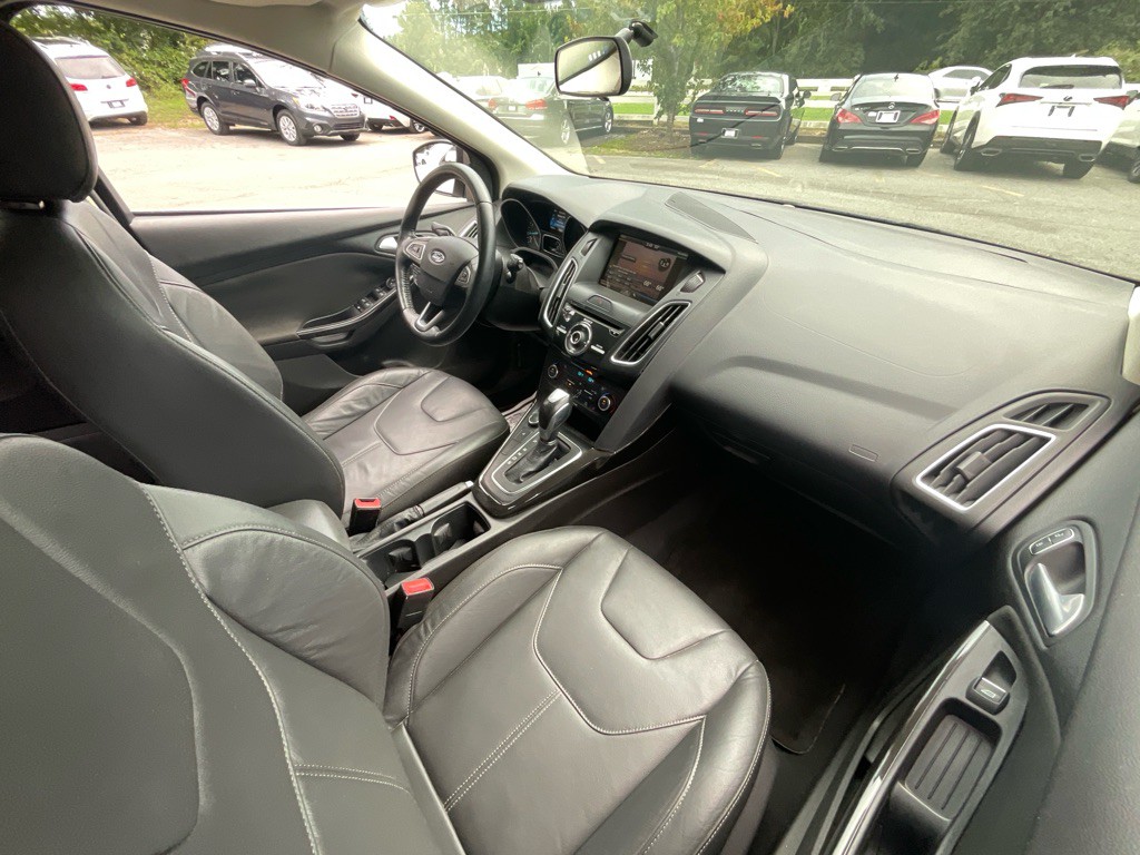 2015 Ford Focus Image 18