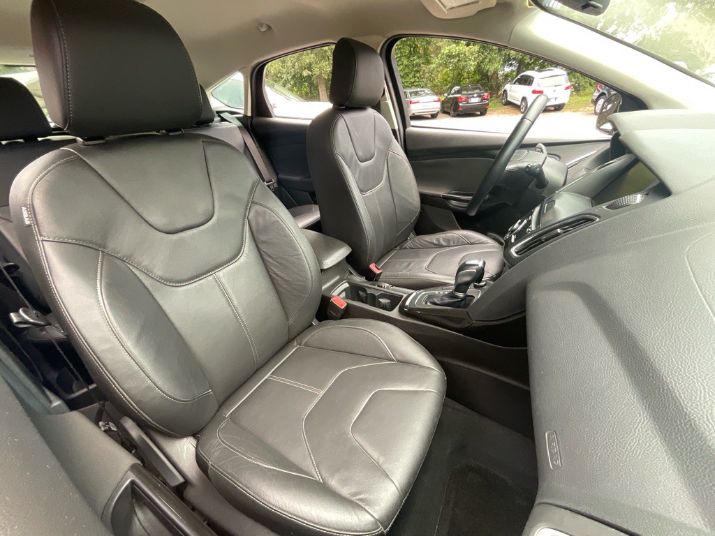 2015 Ford Focus Image 19