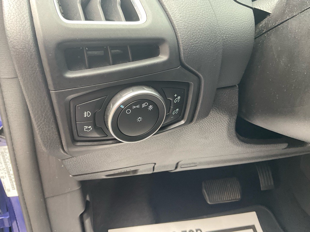 2015 Ford Focus Image 42