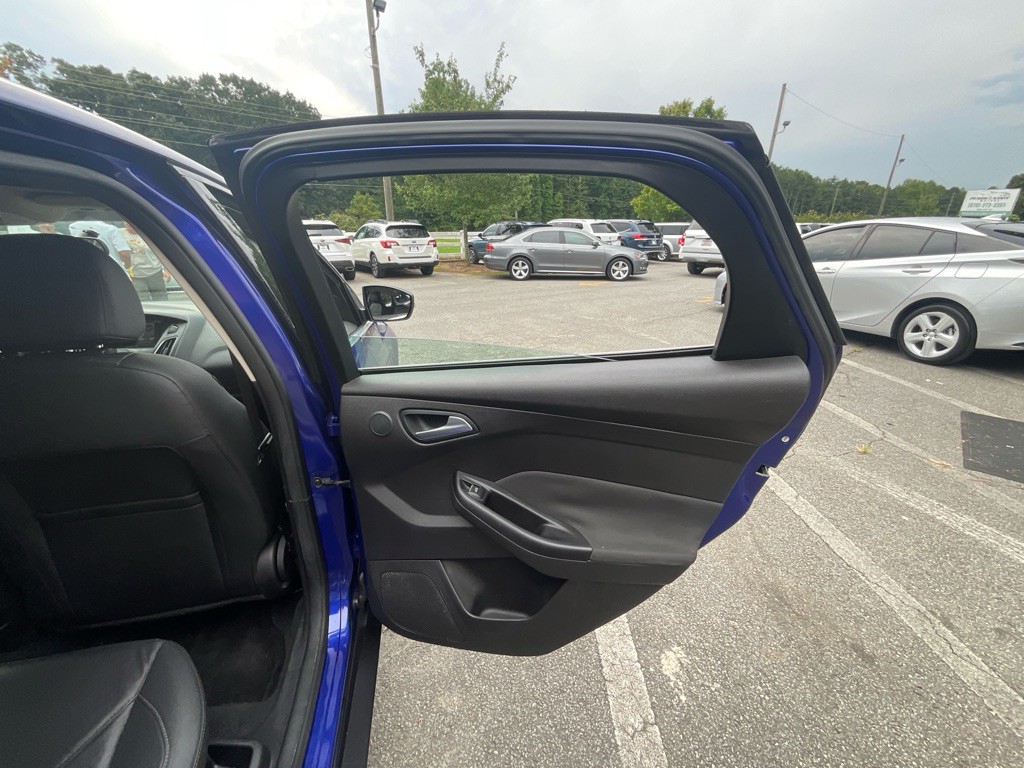 2015 Ford Focus Image 45