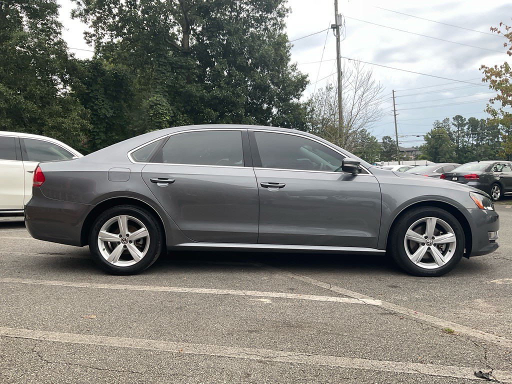2015 Volkswagen Passat Image 4
