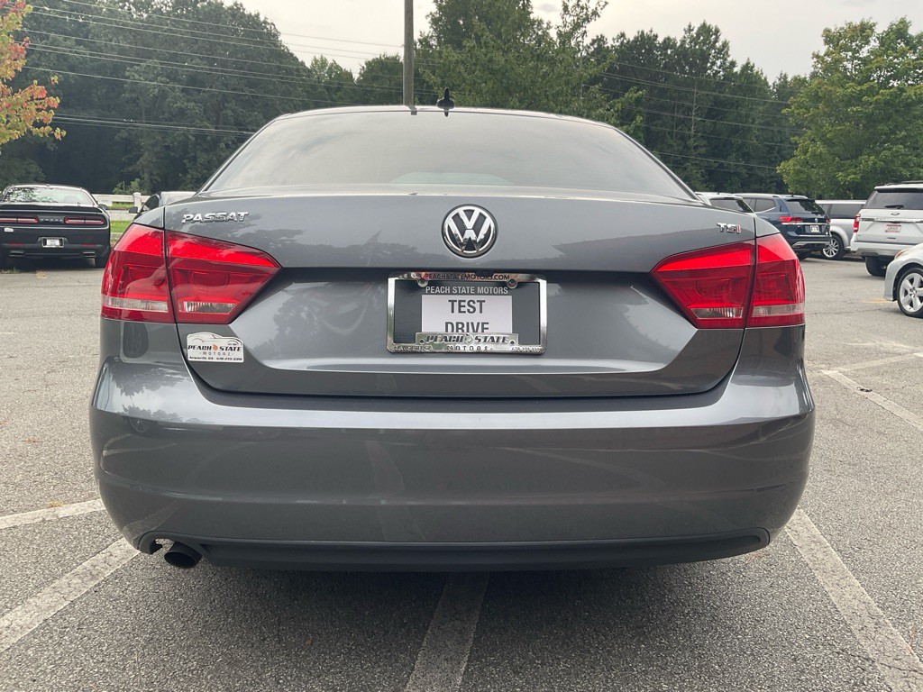 2015 Volkswagen Passat Image 5
