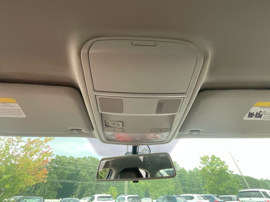 2015 Volkswagen Passat Image 25