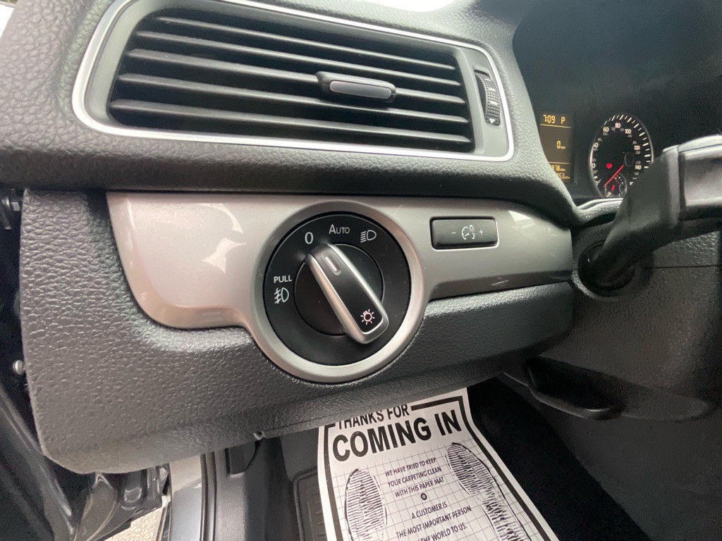 2015 Volkswagen Passat Image 38