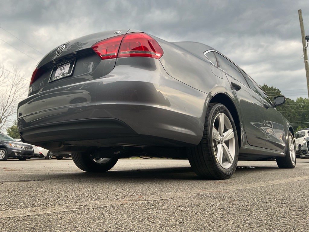 2015 Volkswagen Passat Image 43