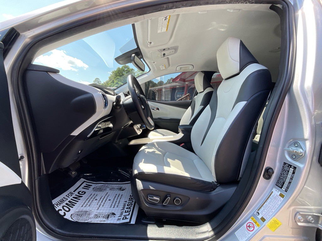 2017 Toyota Prius Image 14
