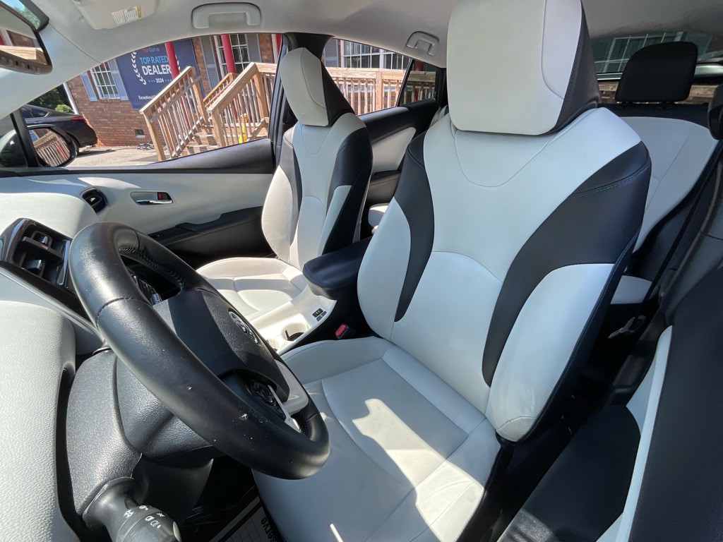 2017 Toyota Prius Image 16