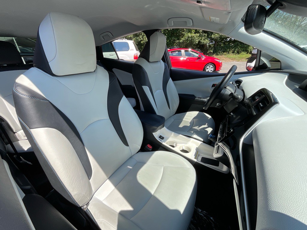 2017 Toyota Prius Image 19