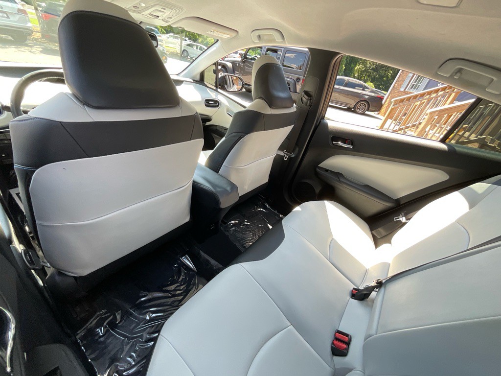 2017 Toyota Prius Image 28