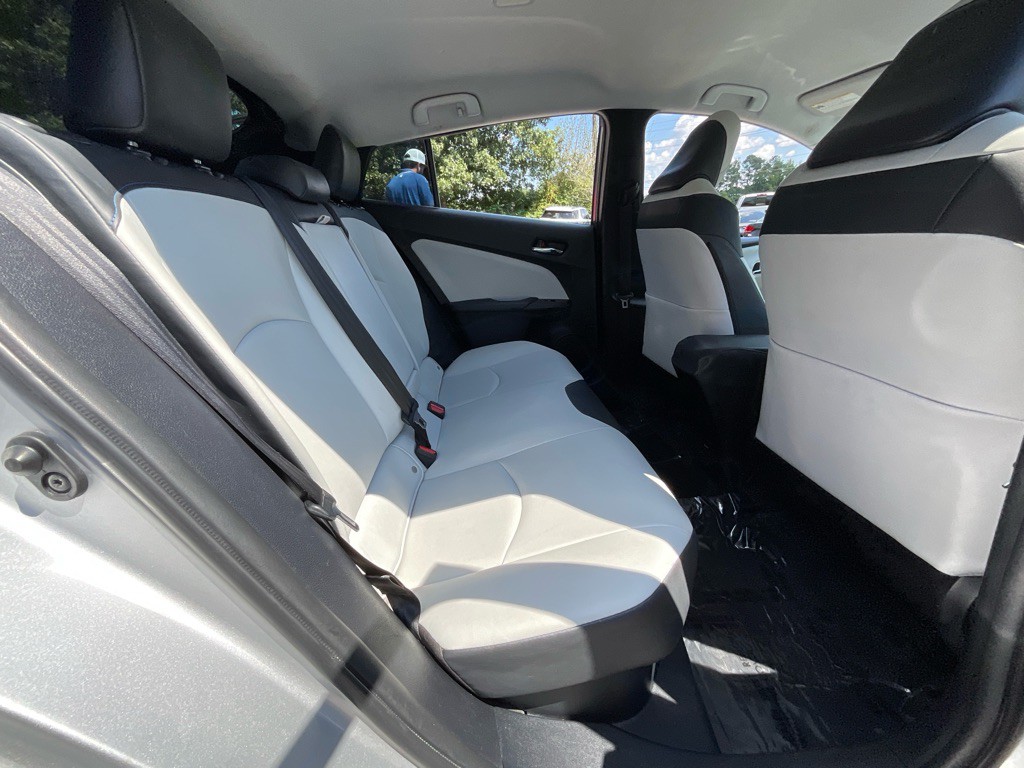 2017 Toyota Prius Image 30