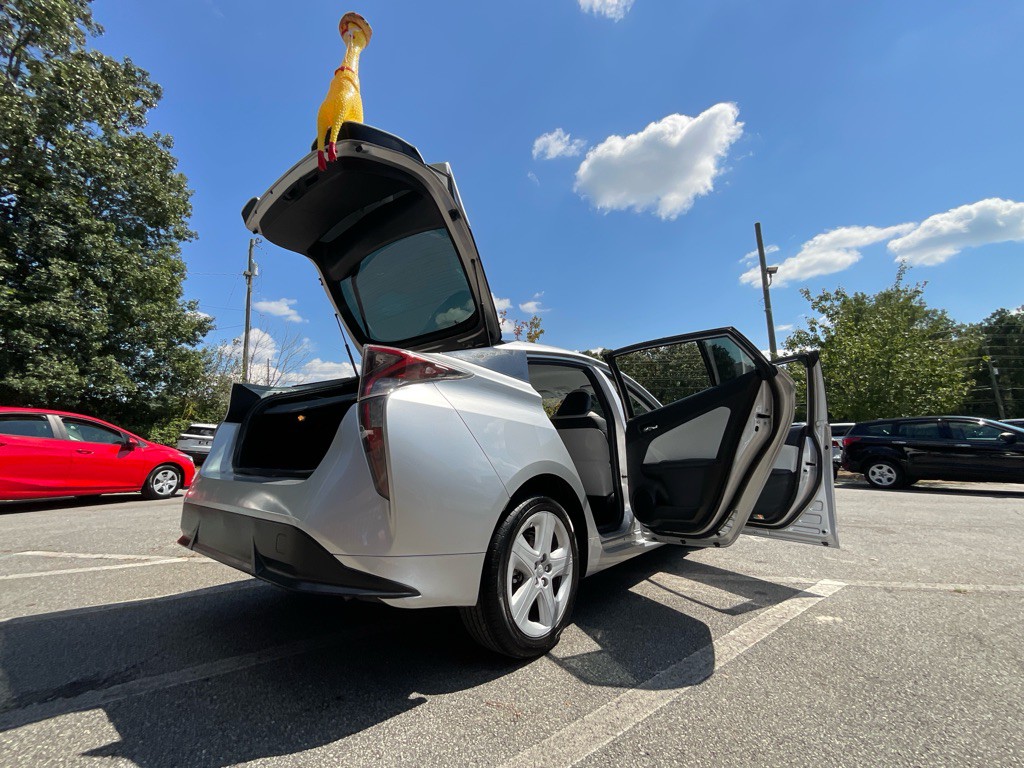 2017 Toyota Prius Image 34