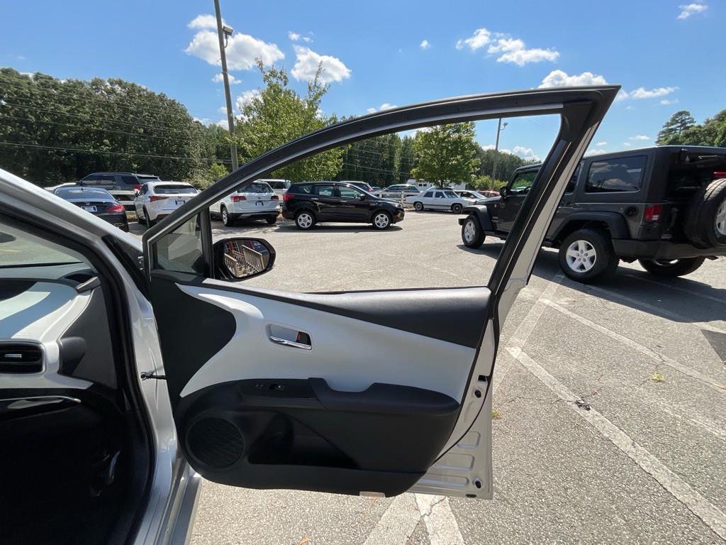 2017 Toyota Prius Image 43