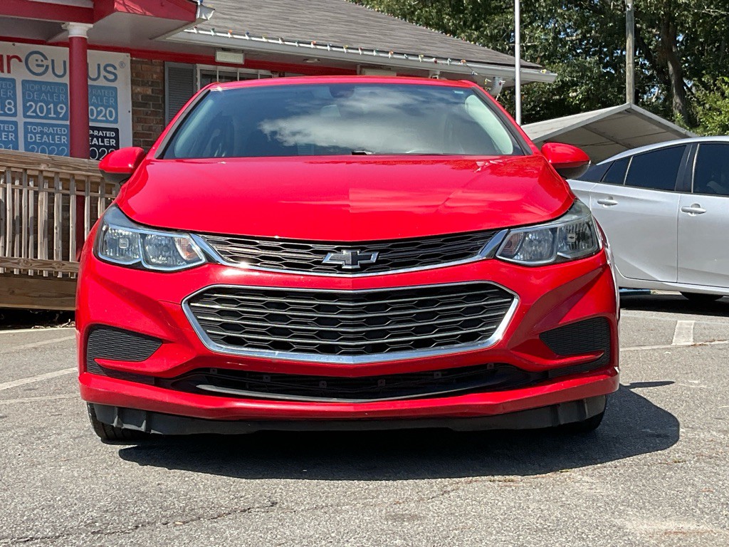2018 Chevrolet Cruze Image 2
