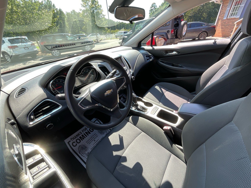 2018 Chevrolet Cruze Image 14