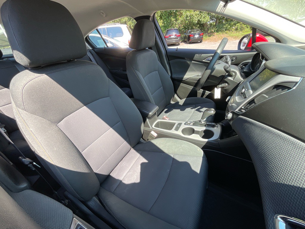 2018 Chevrolet Cruze Image 18