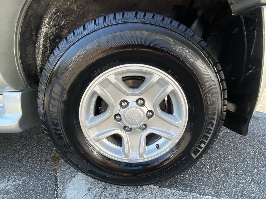 2001 Toyota 4Runner Image 12