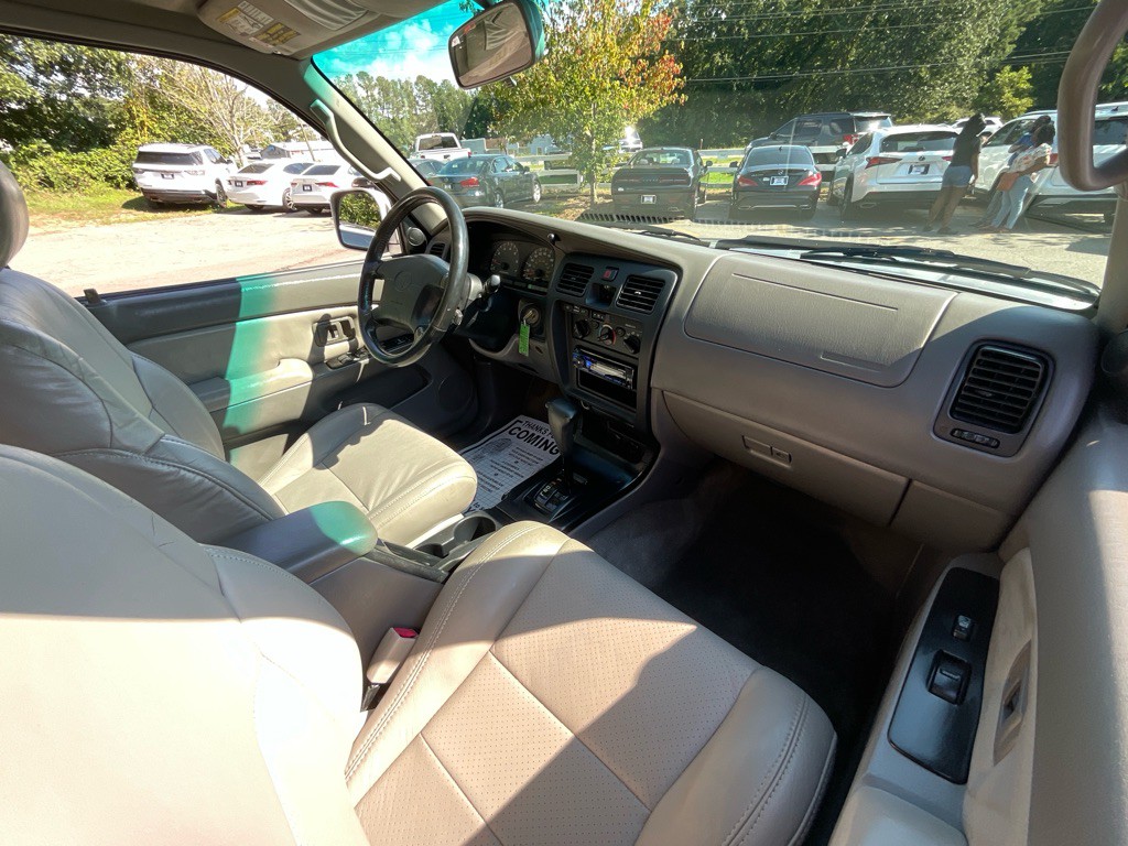2001 Toyota 4Runner Image 18