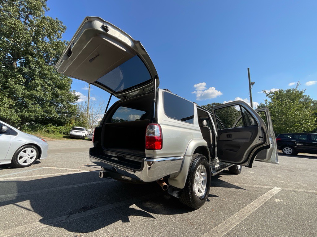 2001 Toyota 4Runner Image 32