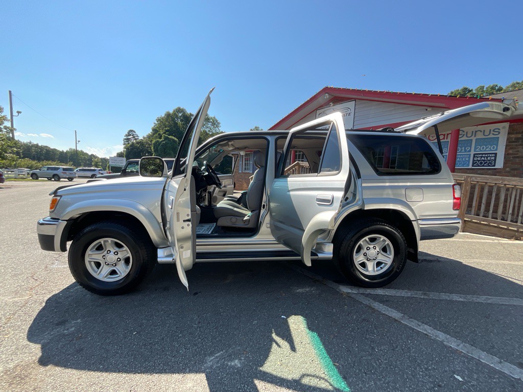 2001 Toyota 4Runner Image 33