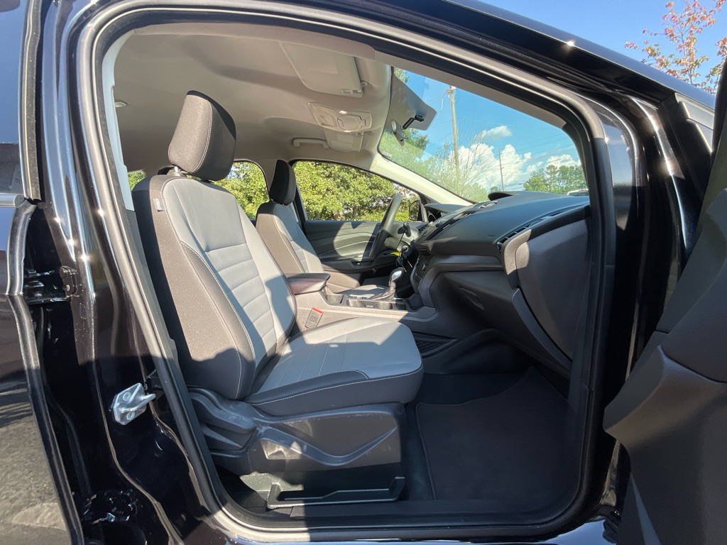 2019 Ford Escape Image 16