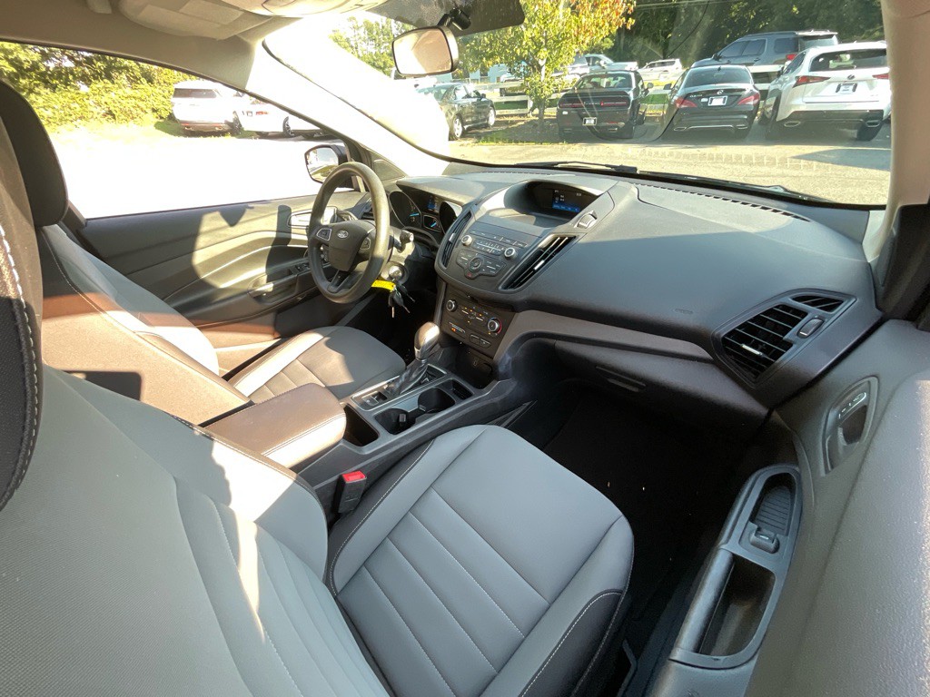 2019 Ford Escape Image 17