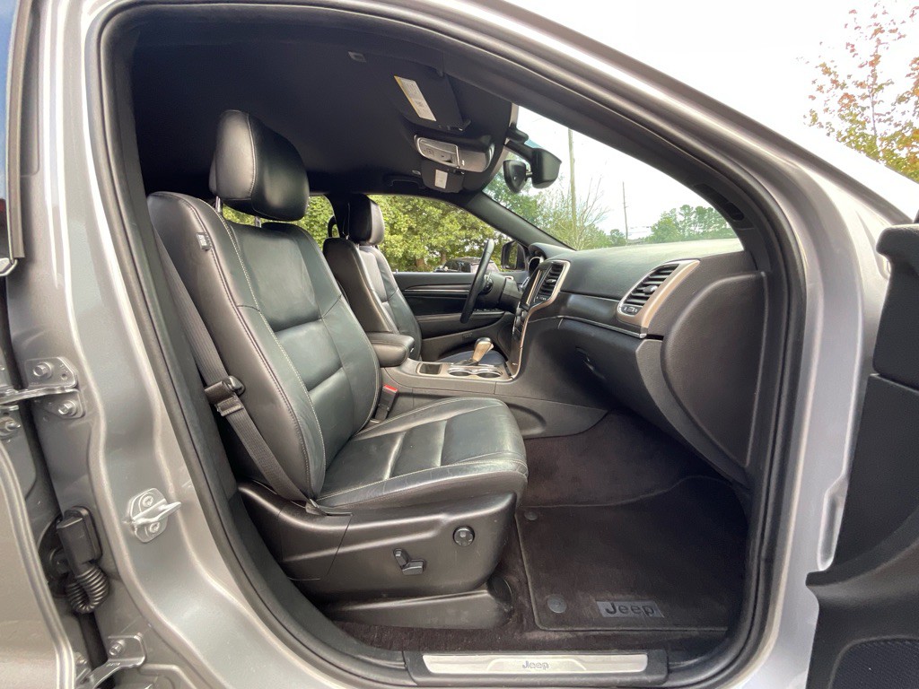 2017 Jeep Grand Cherokee Image 16