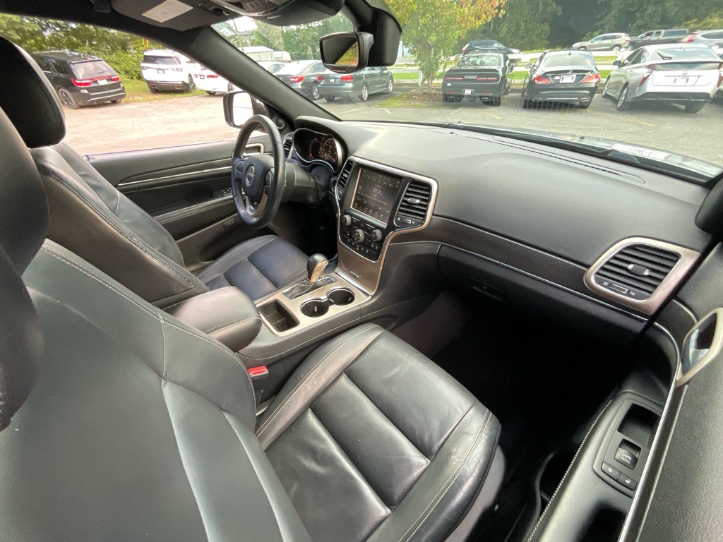 2017 Jeep Grand Cherokee Image 17