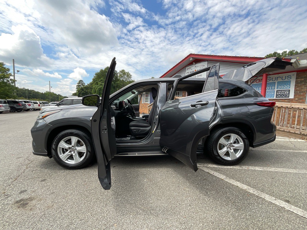 2020 Toyota Highlander Image 36