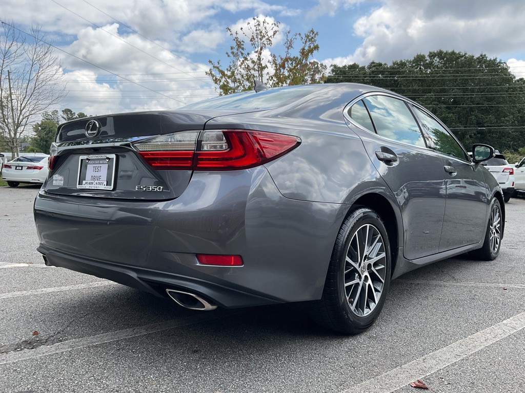 2016 Lexus ES 350 Image 5