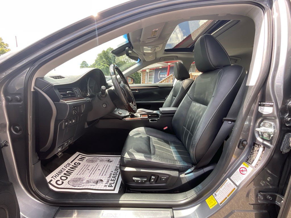 2016 Lexus ES 350 Image 13