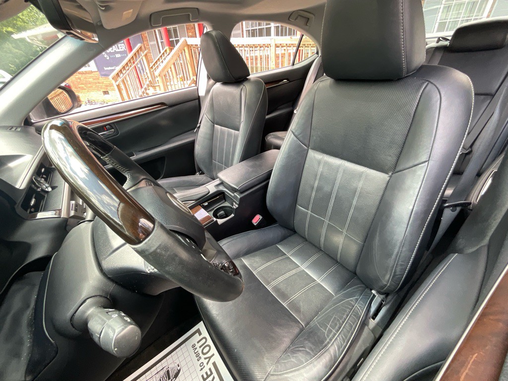 2016 Lexus ES 350 Image 15