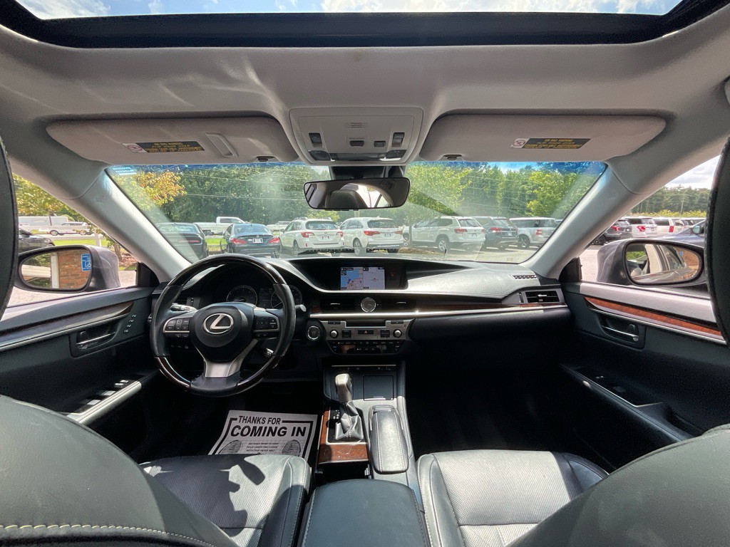 2016 Lexus ES 350 Image 19