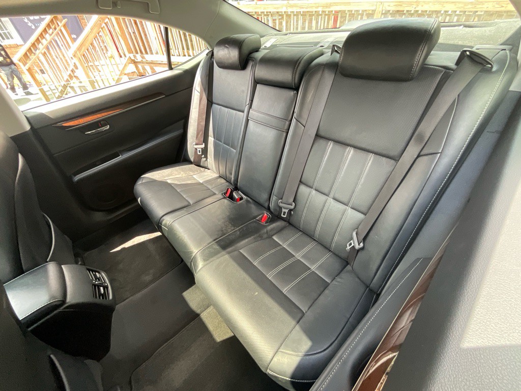 2016 Lexus ES 350 Image 30