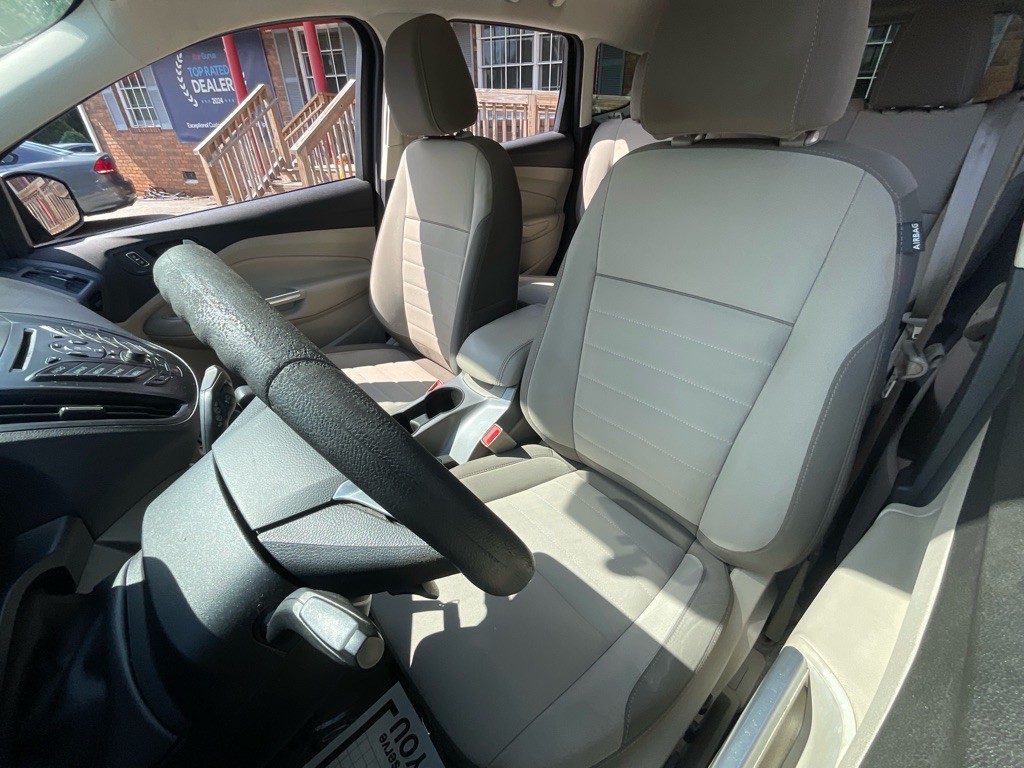 2015 Ford Escape Image 16