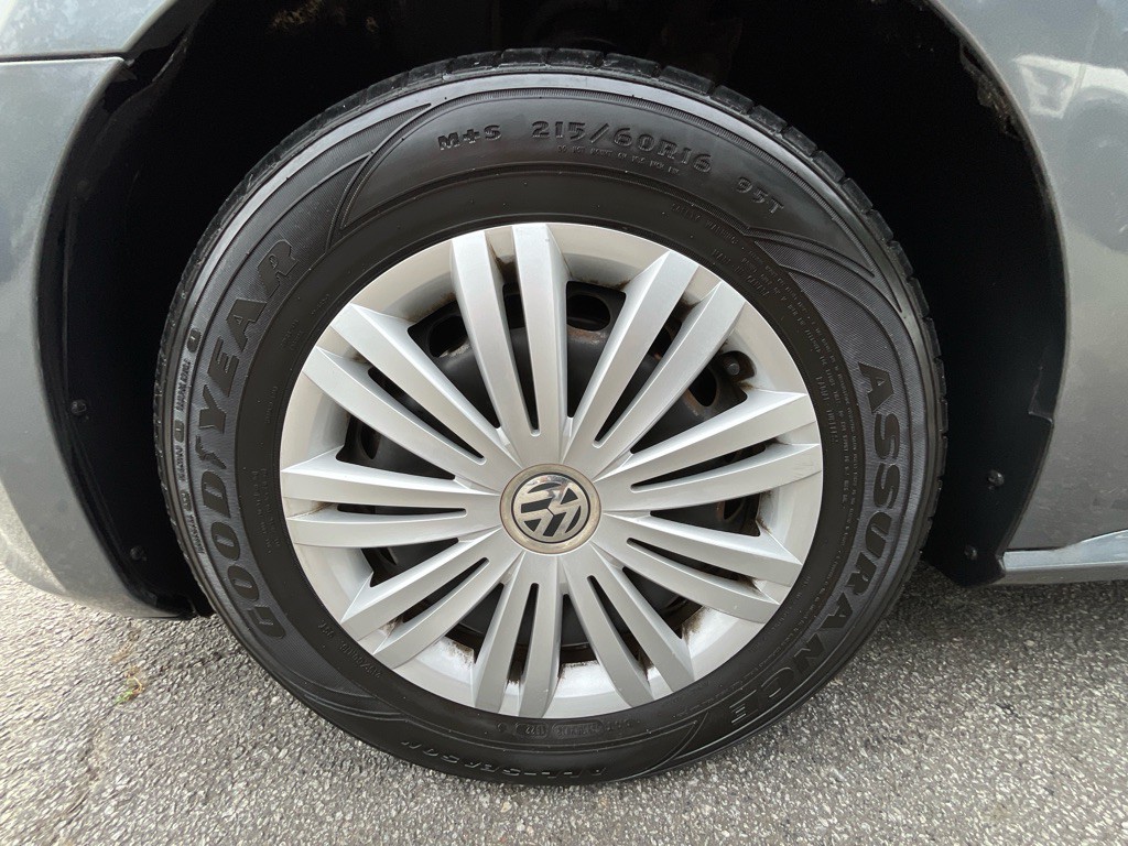 2014 Volkswagen Passat Image 12