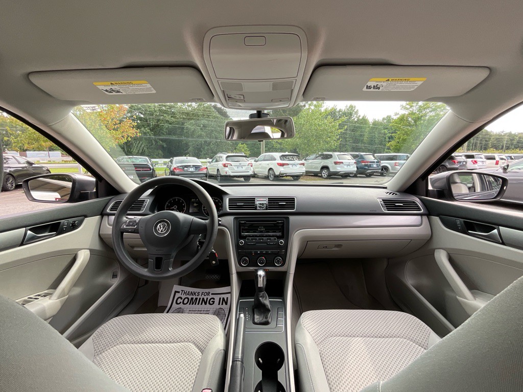 2014 Volkswagen Passat Image 20