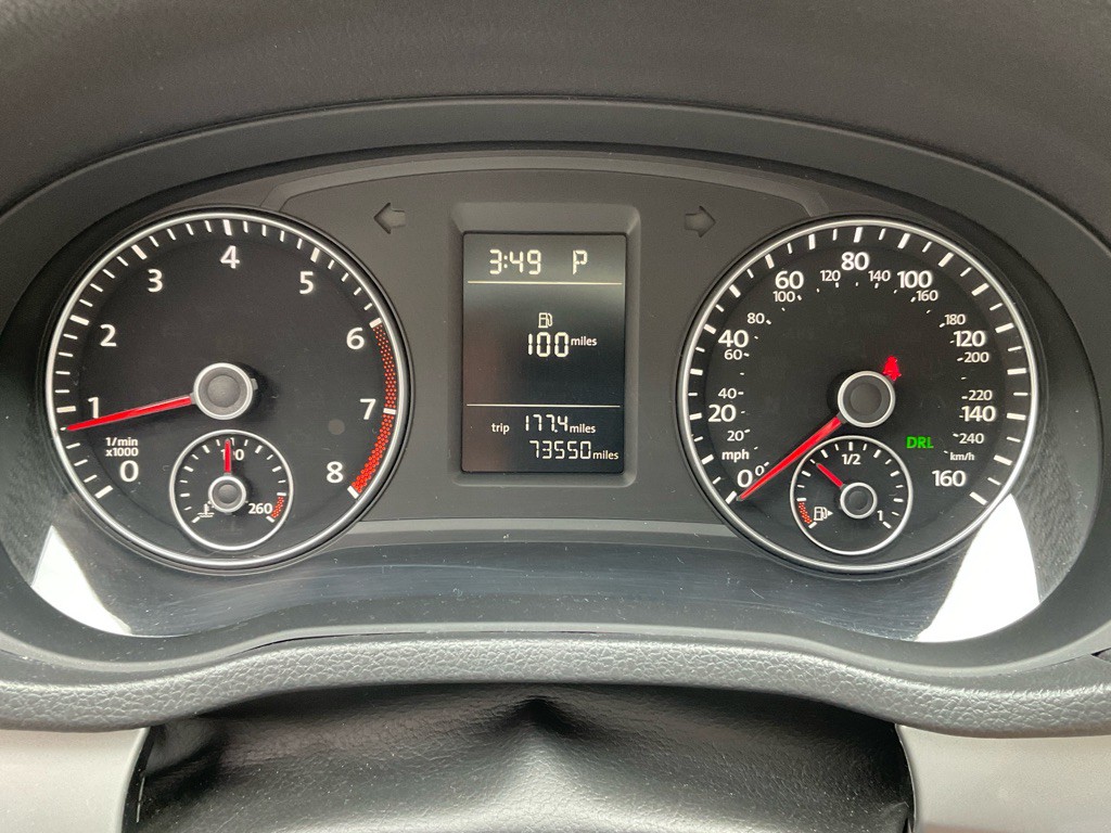 2014 Volkswagen Passat Image 24