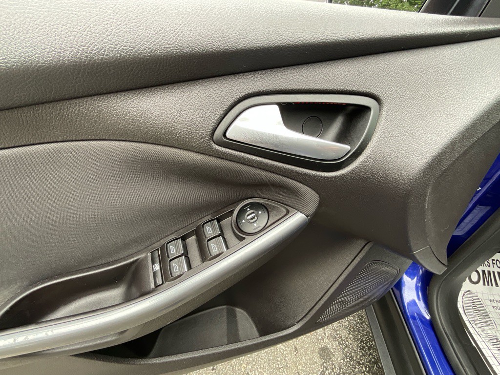 2013 Ford Focus Image 38