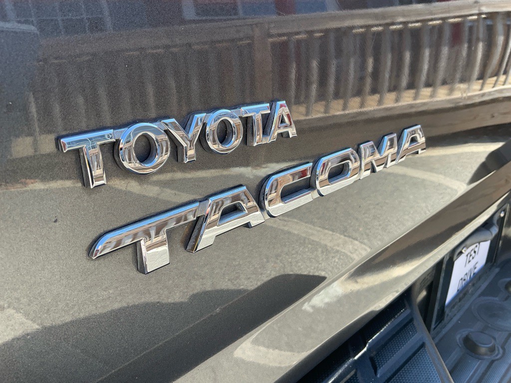 2011 Toyota Tacoma Image 9