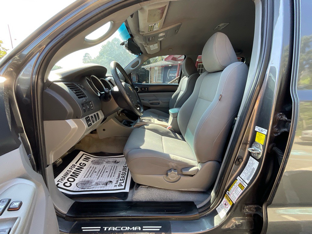 2011 Toyota Tacoma Image 16