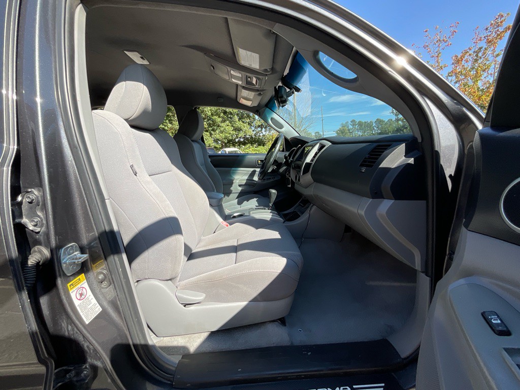 2011 Toyota Tacoma Image 19