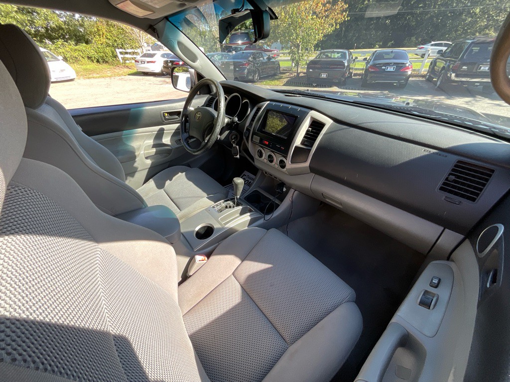 2011 Toyota Tacoma Image 20