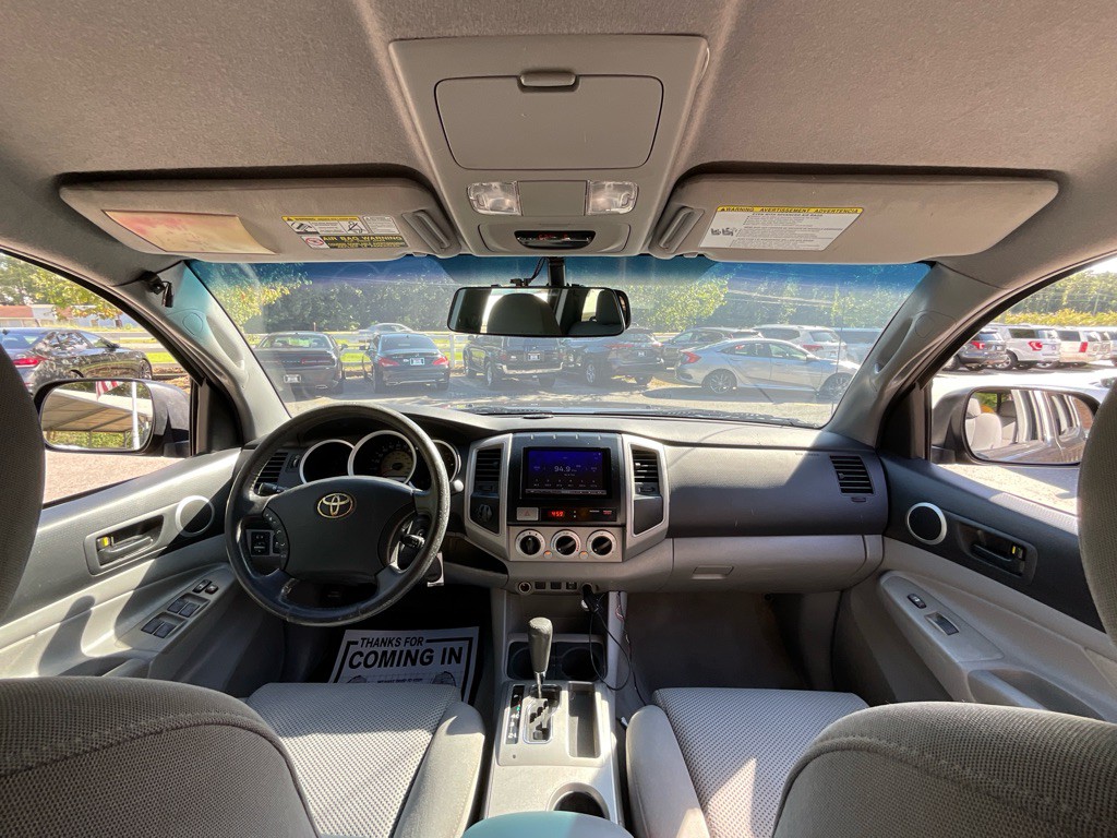 2011 Toyota Tacoma Image 22
